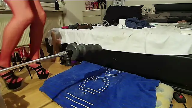 Snapshot of dirty_anal_lisa chatting on 11.03.25 dirty anal lisa online show from 11.03.25