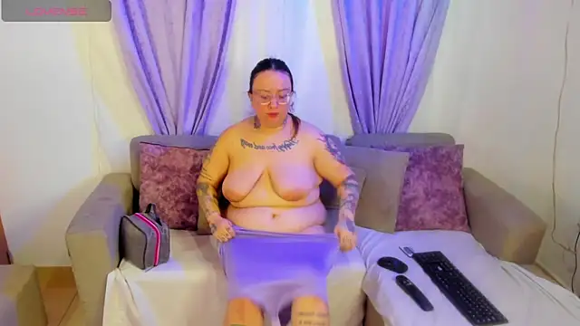 MiaYMolly online show from 04.30.26