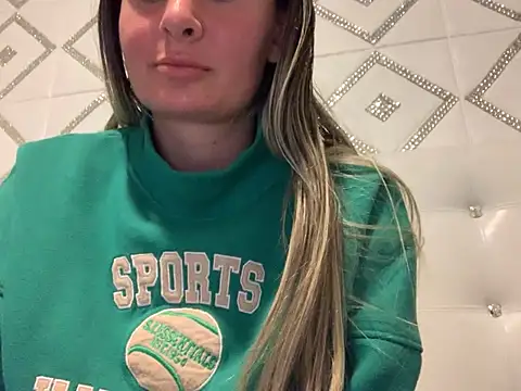 Snapshot of Alyssa_rhoades chatting on 02.21.25 Alyssa rhoades online show from 02.21.25