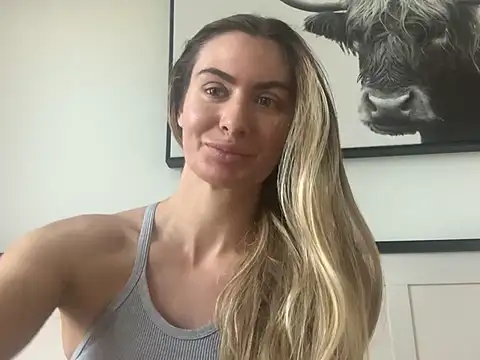 Snapshot of Alyssa_rhoades chatting on 05.31.26 Alyssa rhoades online show from 05.31.26