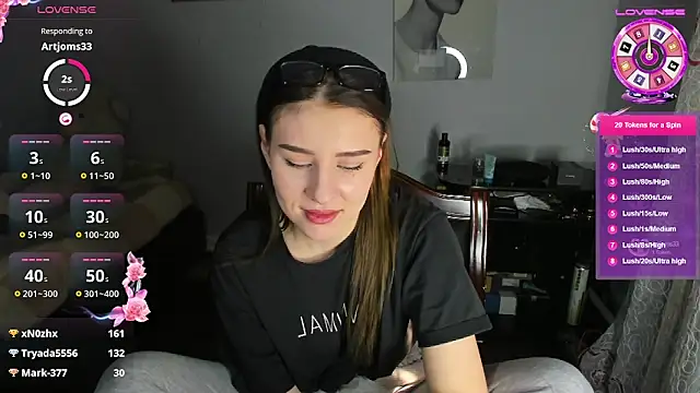 Snapshot of KindKristy chatting on 01.16.25 KindKristy online show from 01.16.25