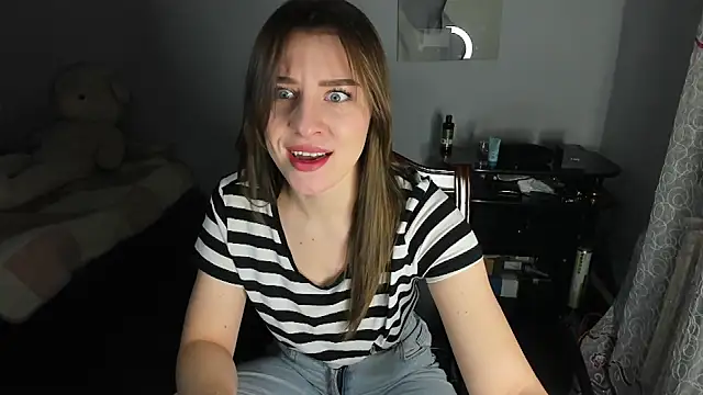 Snapshot of KindKristy chatting on 01.17.25 KindKristy online show from 01.17.25