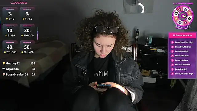 Snapshot of KindKristy chatting on 01.25.25 KindKristy online show from 01.25.25