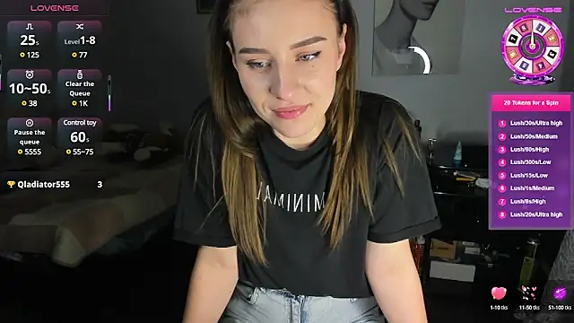 Snapshot of KindKristy chatting on 01.31.25 KindKristy online show from 01.31.25