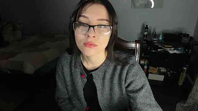 Snapshot of KindKristy chatting on 02.07.25 KindKristy online show from 02.07.25