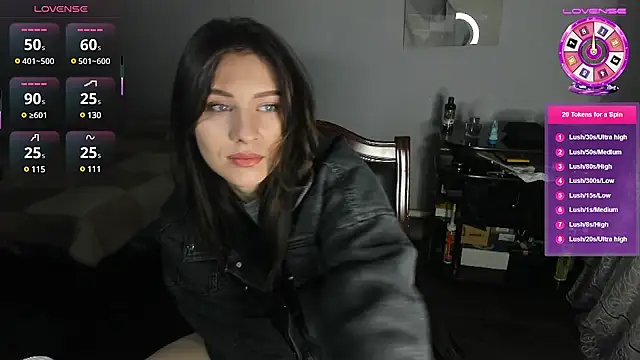 Snapshot of KindKristy chatting on 02.09.25 KindKristy online show from 02.09.25