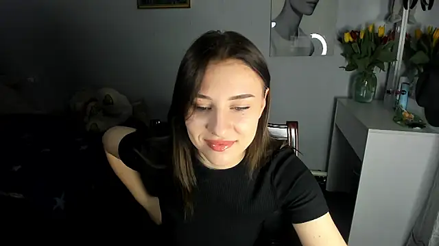 Snapshot of KindKristy chatting on 03.08.25 KindKristy online show from 03.08.25