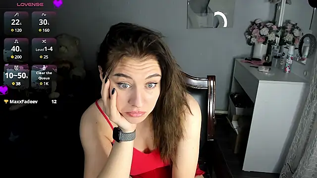 Snapshot of KindKristy chatting on 03.19.25 KindKristy online show from 03.19.25