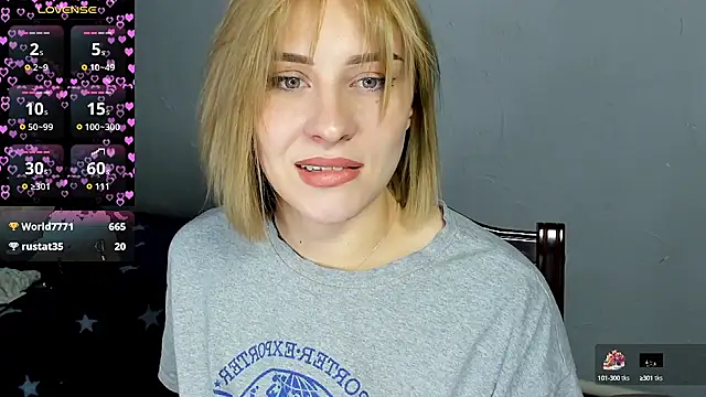 Snapshot of KindKristy chatting on 09.13.25 KindKristy online show from 09.13.25