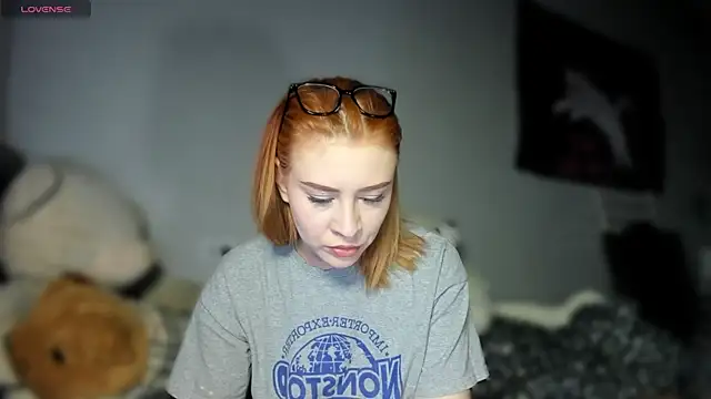 Snapshot of KindKristy chatting on 05.15.26 KindKristy online show from 05.15.26