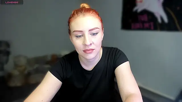 Snapshot of KindKristy chatting on 06.07.26 KindKristy online show from 06.07.26