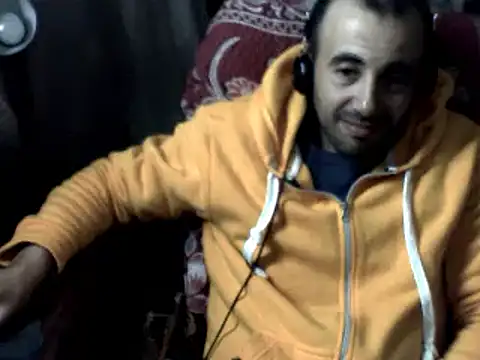 Snapshot of big_heart chatting on 01.01.25 big heart online show from 01.01.25