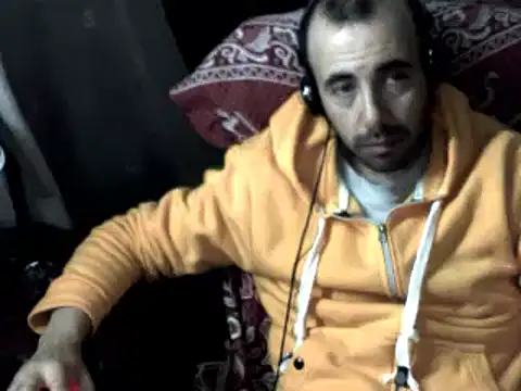 Snapshot of big_heart chatting on 02.25.25 big heart online show from 02.25.25