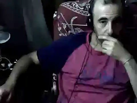 Snapshot of big_heart chatting on 09.10.25 big heart online show from 09.10.25