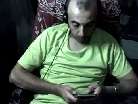 Snapshot of big_heart chatting on 10.25.25 big heart online show from 10.25.25