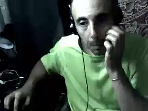 Snapshot of big_heart chatting on 10.31.25 big heart online show from 10.31.25