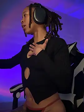 Snapshot of thebrattygoddess chatting on 01.14.25 thebrattygoddess online show from 01.14.25