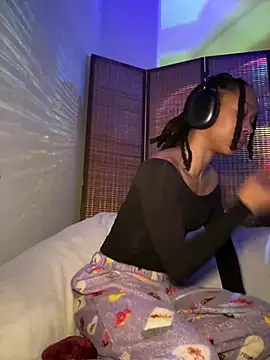 Snapshot of thebrattygoddess chatting on 01.16.25 thebrattygoddess online show from 01.16.25