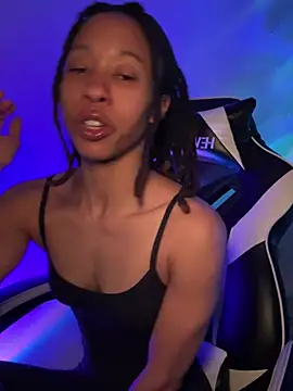 Snapshot of thebrattygoddess chatting on 03.12.25 thebrattygoddess online show from 03.12.25