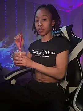 Snapshot of thebrattygoddess chatting on 03.15.25 thebrattygoddess online show from 03.15.25