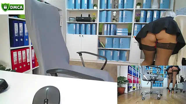 Snapshot of secret-office chatting on 12.15.25 secret-office online show from 12.15.25