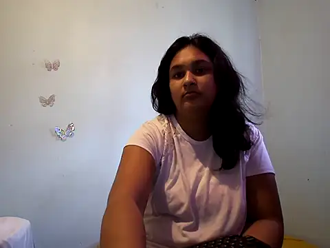 Indianbloom- online show from 10.04.25