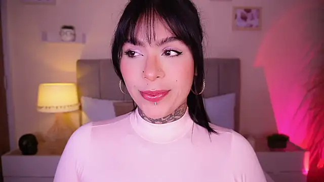 Snapshot of curvyliciousss chatting on 02.11.25 curvyliciousss online show from 02.11.25