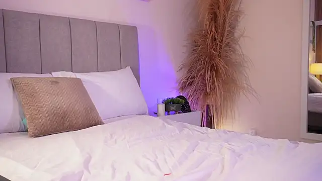 Snapshot of curvyliciousss chatting on 10.02.25 curvyliciousss online show from 10.02.25