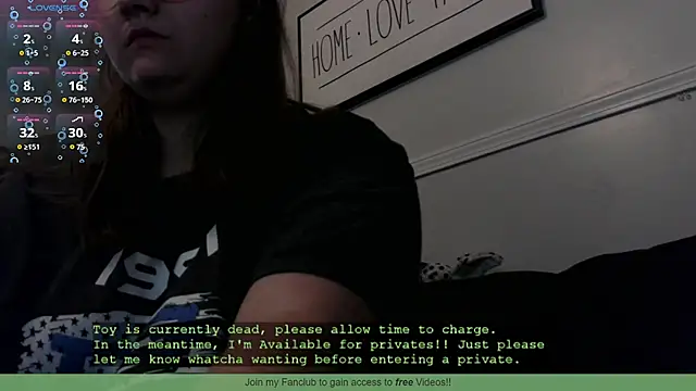 Snapshot of ZeTurtleMaster chatting on 03.09.25 ZeTurtleMaster online show from 03.09.25