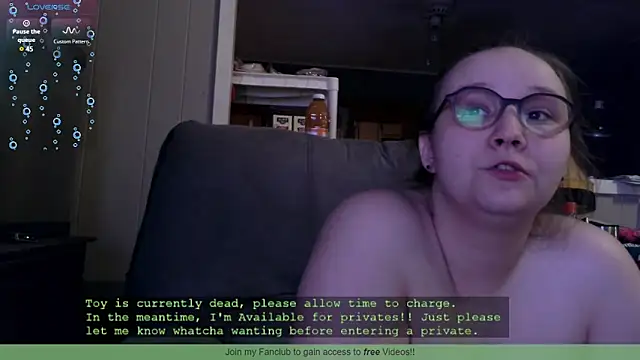 Snapshot of ZeTurtleMaster chatting on 03.19.25 ZeTurtleMaster online show from 03.19.25