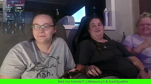 Snapshot of ZeTurtleMaster chatting on 09.20.25 ZeTurtleMaster online show from 09.20.25