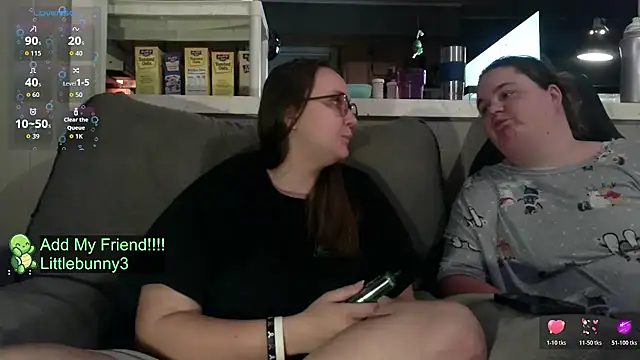 Snapshot of ZeTurtleMaster chatting on 10.22.25 ZeTurtleMaster online show from 10.22.25