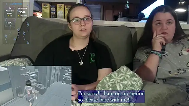 Snapshot of ZeTurtleMaster chatting on 10.23.25 ZeTurtleMaster online show from 10.23.25