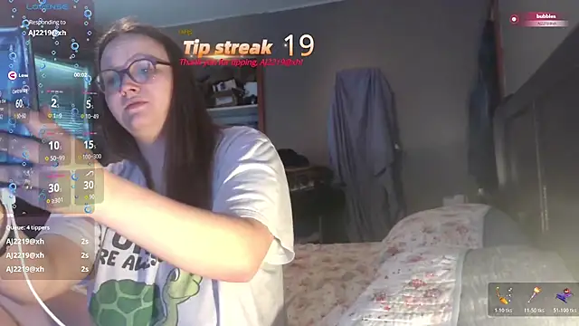 Snapshot of ZeTurtleMaster chatting on 11.07.25 ZeTurtleMaster online show from 11.07.25