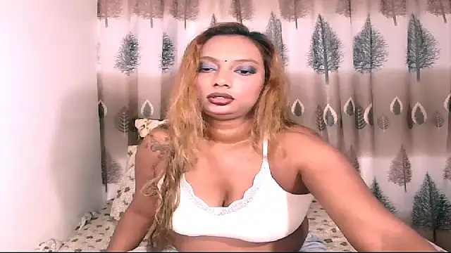 Snapshot of sexyindianchic chatting on 01.24.25 sexyindianchic online show from 01.24.25