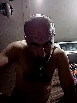 Snapshot of pedrosfiasco chatting on 10.02.25 pedrosfiasco online show from 10.02.25