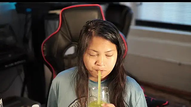 Bubbleliyah online show from 01.04.25