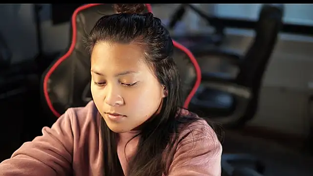 Bubbleliyah online show from 01.06.25