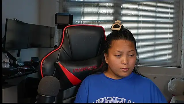 Snapshot of Bubbleliyah chatting on 03.31.26 Bubbleliyah online show from 03.31.26