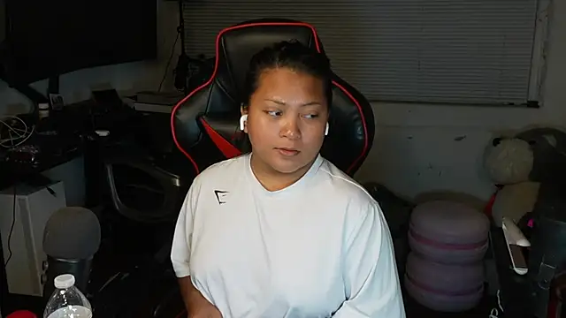 Snapshot of Bubbleliyah chatting on 04.05.26 Bubbleliyah online show from 04.05.26