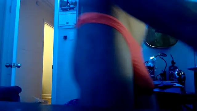 Snapshot of justinewe69 chatting on 02.26.26 justinewe69 online show from 02.26.26