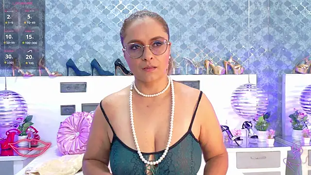 Snapshot of MarilynVega1 chatting on 09.29.25 MarilynVega1 online show from 09.29.25