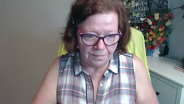 Adelewildx online show from 05.05.26