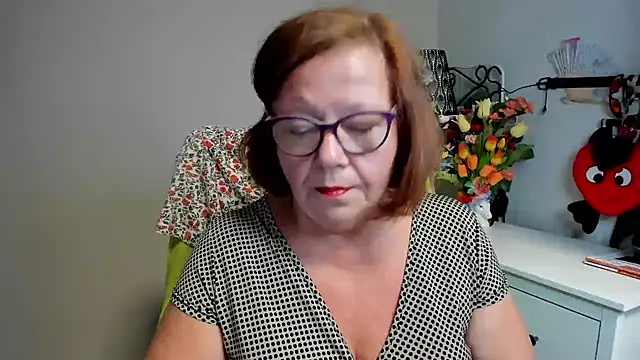 Adelewildx online show from 06.25.26