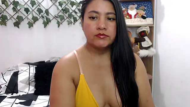 BellaBellosinia online show from 12.21.24