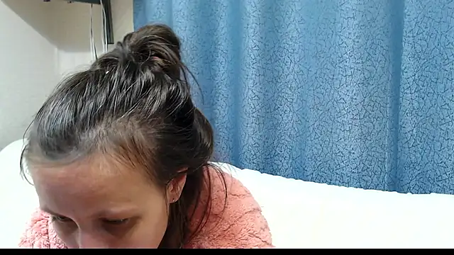 alisacucumber online show from 09.23.25