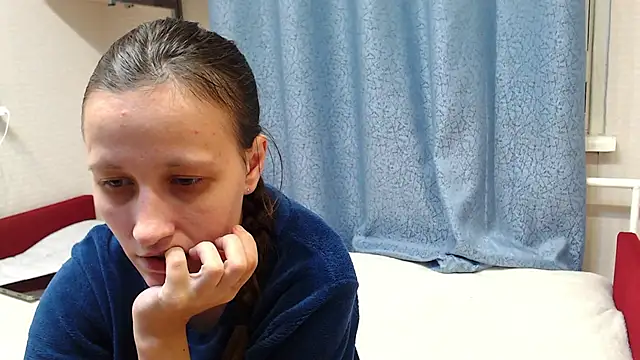 alisacucumber online show from 10.26.25