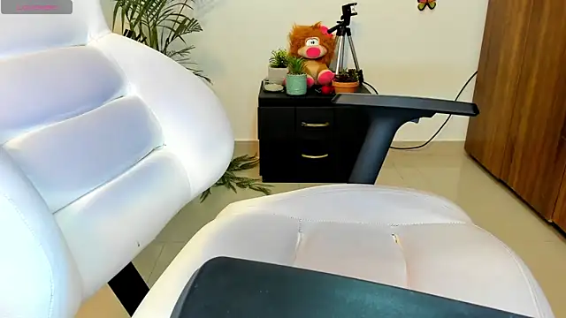 darsha sahu online show from 02.25.25