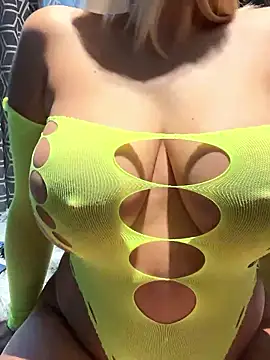 Snapshot of Liiaa chatting on 01.16.26 Liiaa online show from 01.16.26