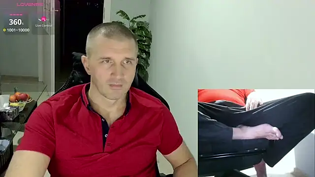 Snapshot of Maribor chatting on 11.19.25 Maribor online show from 11.19.25